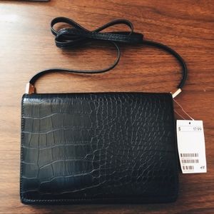 Faux Croc Leather Black and Gold Crossbody Bag